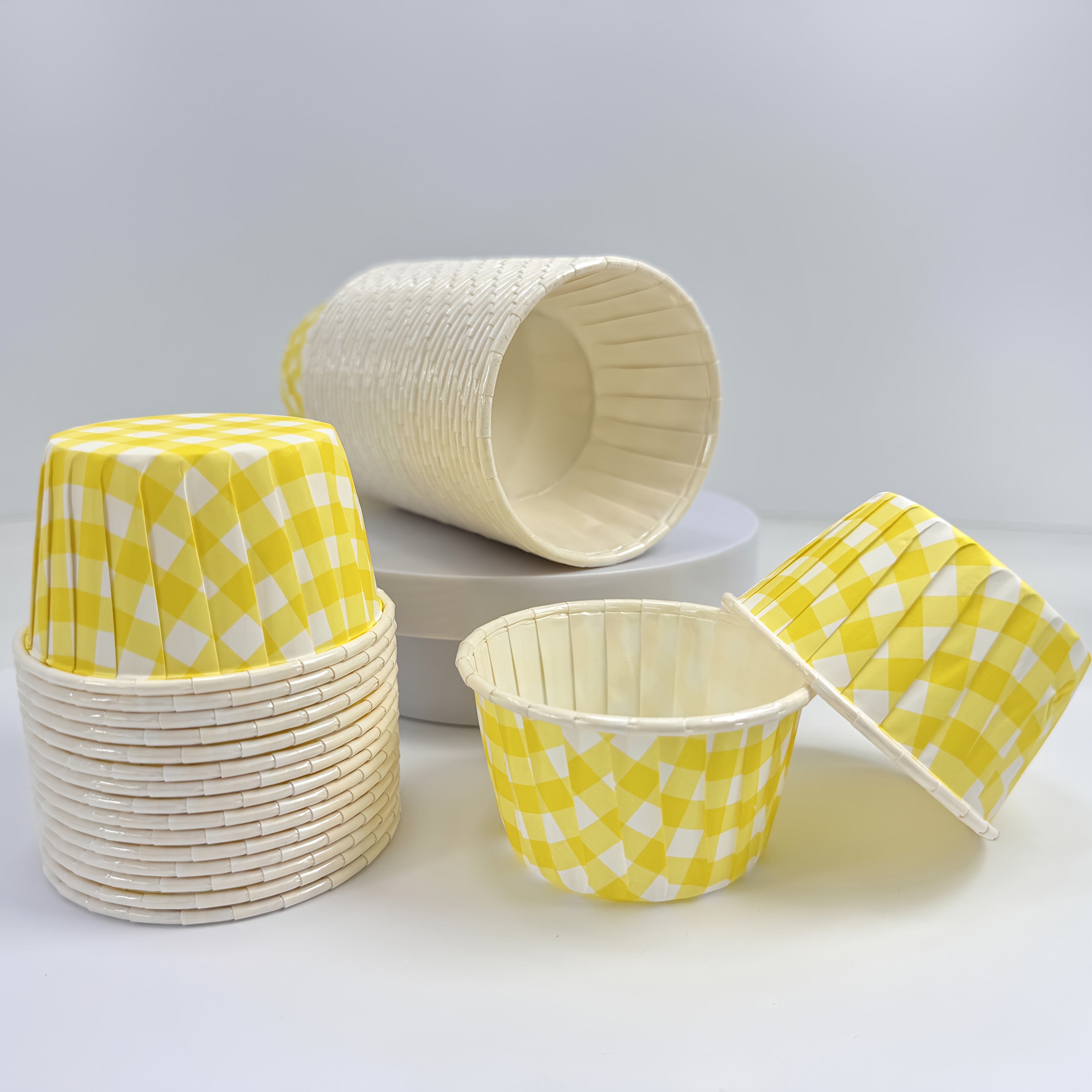 Pack of 48 Checkered Cake Cups - Available in 6 Colors, Coated and Oil-proof Thickened with or without Lid - Suitable for Weddings, Pies, Picnics and Dessert Shows