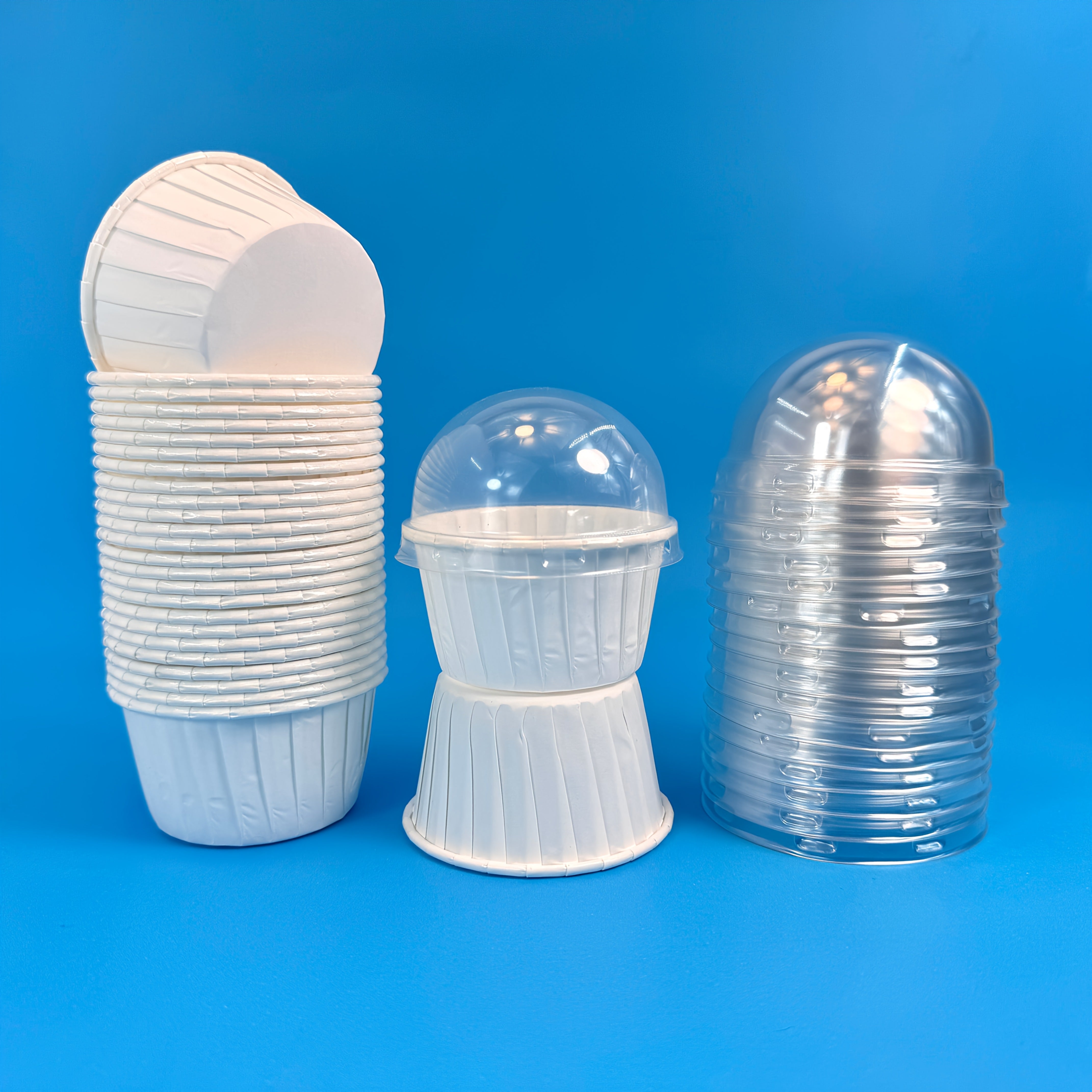 Pack of 50 Laminated Cake Cups (Available with or without Lid) - Oil and Waterproof Disposable Muffin Cups for Cakes, Desserts, Ice Cream, Snacks, Salads, Nuts, Popcorn, Candies and Party Snacks - Oven and Microwave Available, White & Kraft Paper