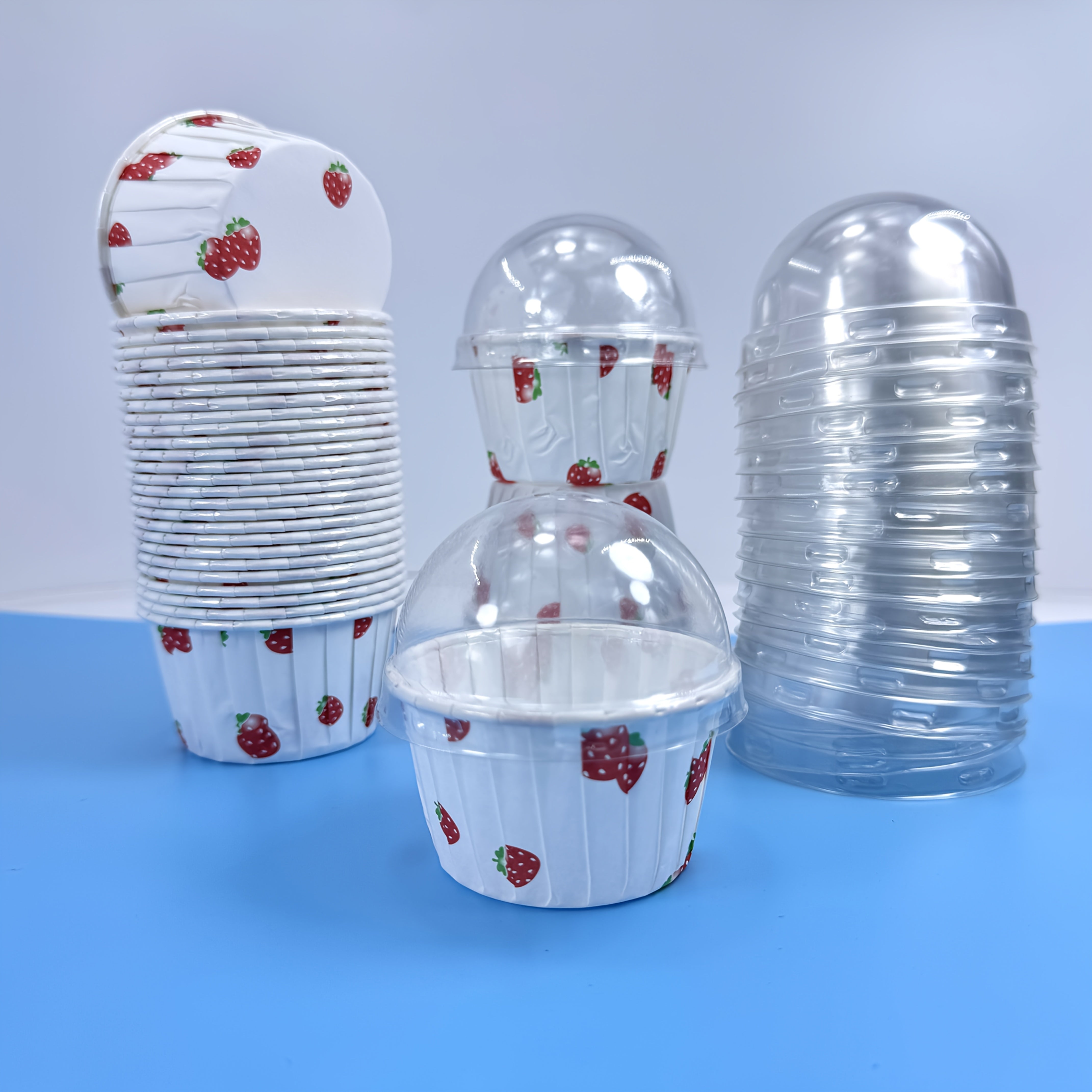 Pack of 50 Laminated Cake Cups (Available with or without Lid) - Oil and Waterproof Disposable Muffin Cups for Cakes, Desserts, Ice Cream, Snacks, Salads, Nuts, Popcorn, Candies and Party Snacks - Oven and Microwave Available, White & Kraft Paper