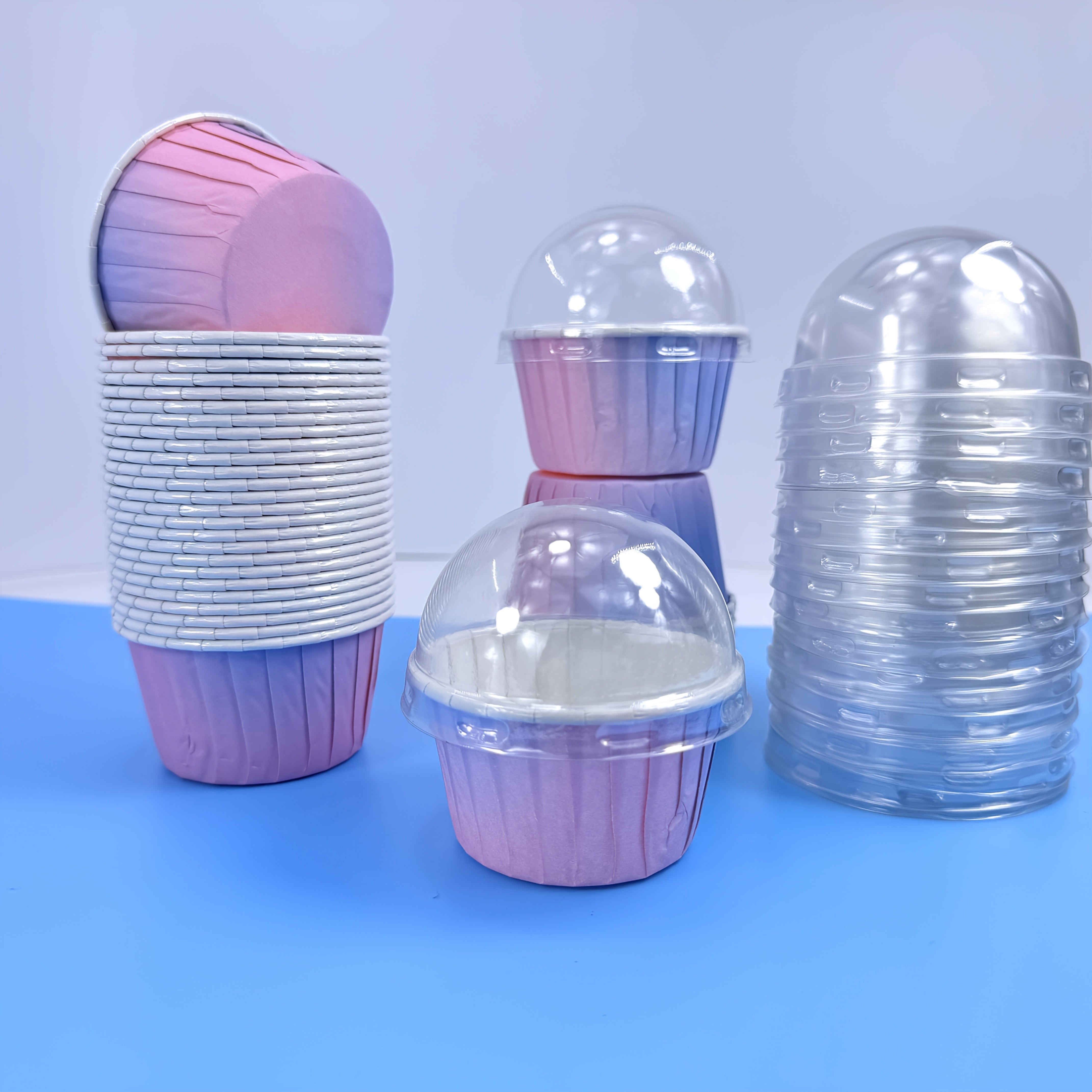 Pack of 50 Laminated Cake Cups (Available with or without Lid) - Oil and Waterproof Disposable Muffin Cups for Cakes, Desserts, Ice Cream, Snacks, Salads, Nuts, Popcorn, Candies and Party Snacks - Oven and Microwave Available, White & Kraft Paper