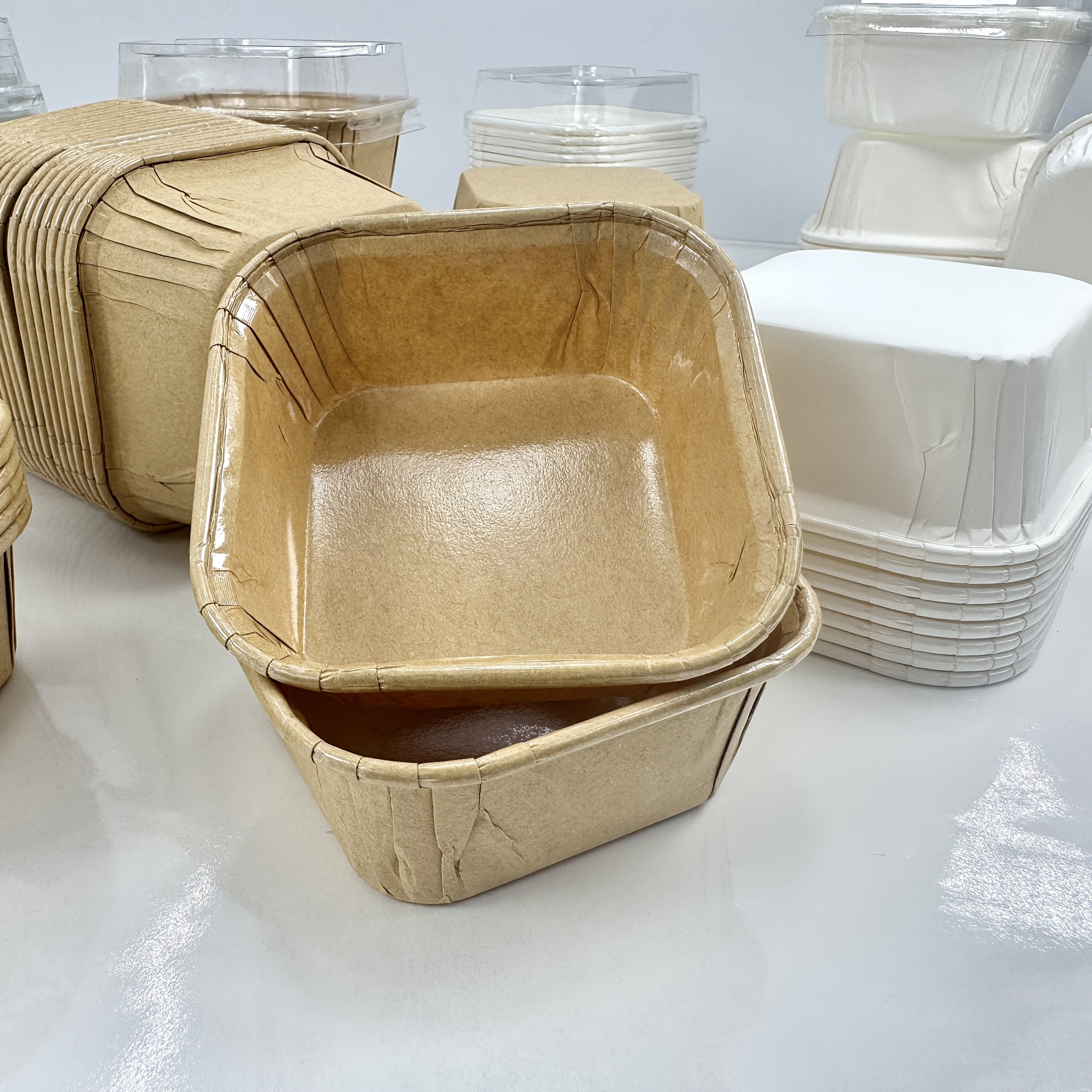 Pack of 50 thickened solid-color square cake cups, with or without lid, for wedding, birthday, pie, and special occasion cupcake holders