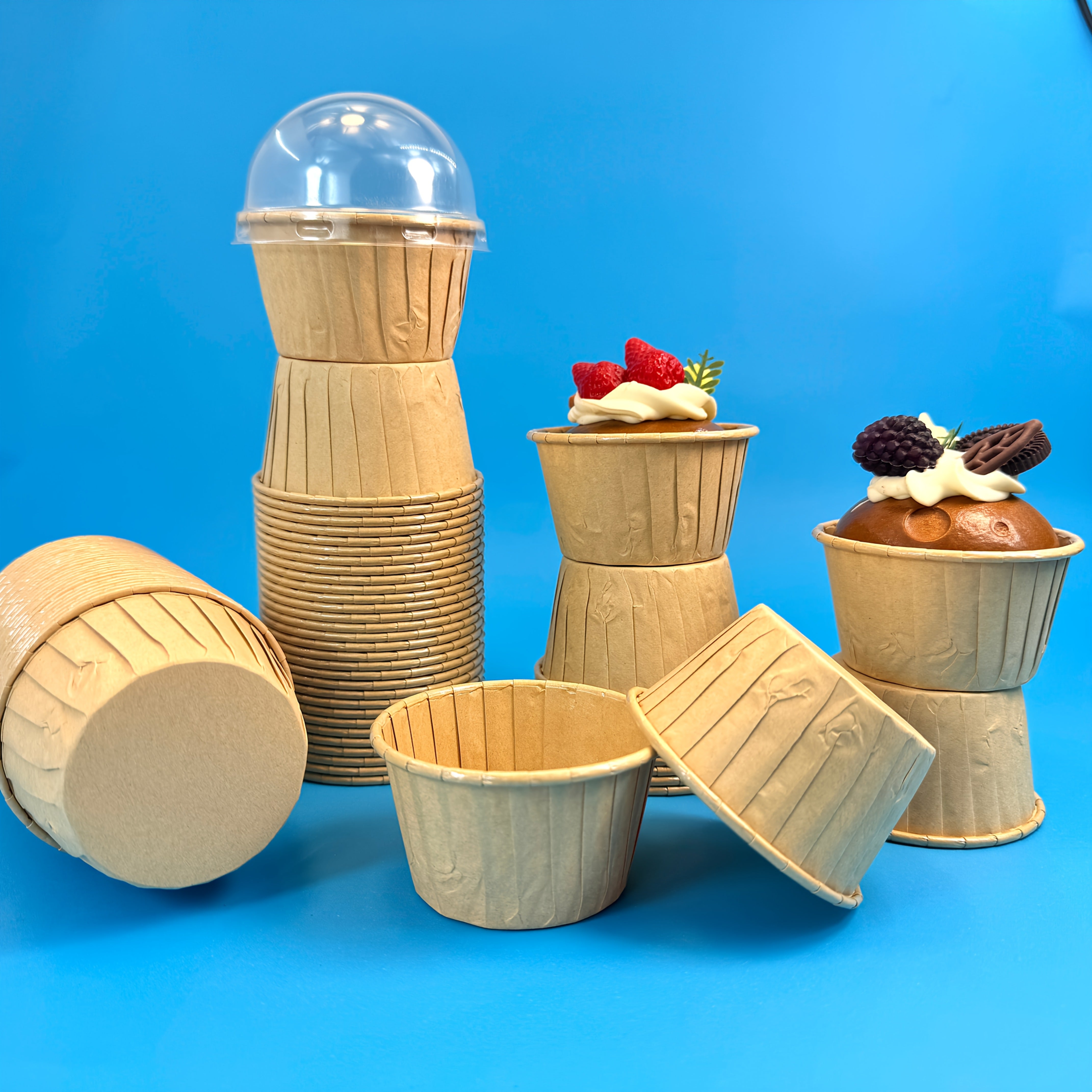 Pack of 50 Laminated Cake Cups (Available with or without Lid) - Oil and Waterproof Disposable Muffin Cups for Cakes, Desserts, Ice Cream, Snacks, Salads, Nuts, Popcorn, Candies and Party Snacks - Oven and Microwave Available, White & Kraft Paper